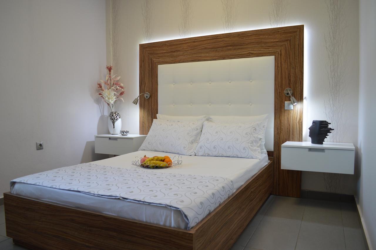 Aqua Luxury Villas Неа Потидея Стая снимка